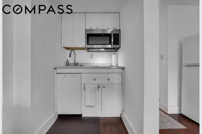 320 E 42nd Street #1407, New York, NY 10017 - Photo 3