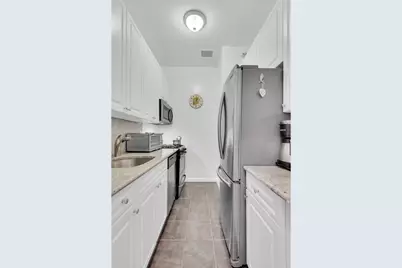 180 W End Avenue #1N, New York City, NY 10023 - Photo 5