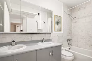 211 W 71st St, New York, NY 10023 - Photo 5