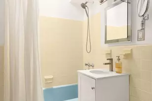 321 E 71st St, New York City, NY 10021 - Photo 5