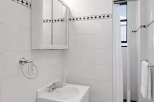 521 W 122nd St, New York City, NY 10027 - Photo 3