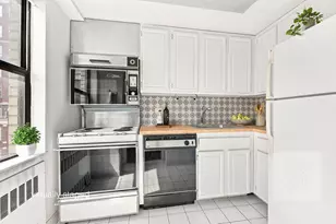 1065 Park Ave, New York City, NY 10128 - Photo 9