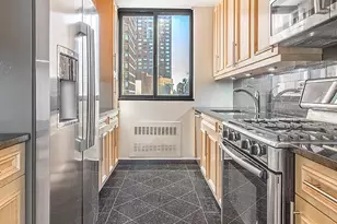 145 W 67th St, New York City, NY 10023 - Photo 9
