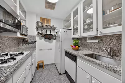 118 E 60th Street #14F, New York City, NY 10022 - Photo 9