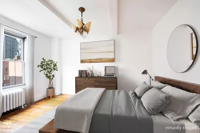 325 W 45th Street #601, New York City, NY 10036 - Photo 5