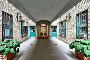 325 W 45th St, New York City, NY 10036 - Photo 7