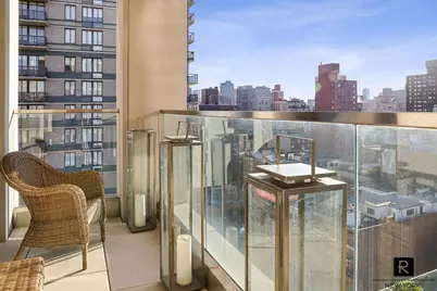 160 E 22nd Street #18A, New York, NY 10010 - Photo 3