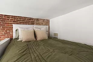 252 W 20th St, New York, NY 10011 - Photo 5