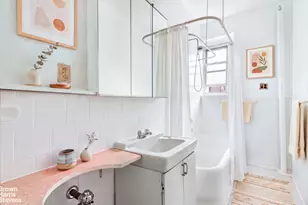 565 W 169th St, New York City, NY 10032 - Photo 17