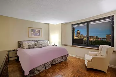 531 Main Street #1025, New York City, NY 10044 - Photo 7