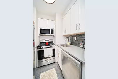 337 W 43rd Street #3D, New York, NY 10036 - Photo 5