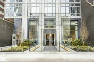 310 W 52nd St, New York, NY 10019 - Photo 21