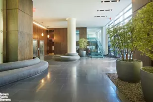 310 W 52nd St, New York, NY 10019 - Photo 19