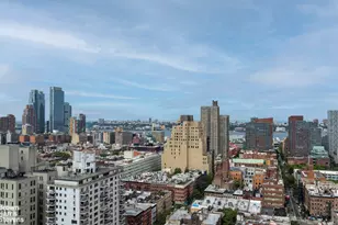 310 W 52nd St, New York, NY 10019 - Photo 9