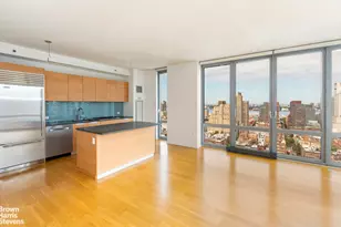 310 W 52nd St, New York, NY 10019 - Photo 11