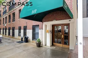 212 E 48th St, New York City, NY 10017 - Photo 19