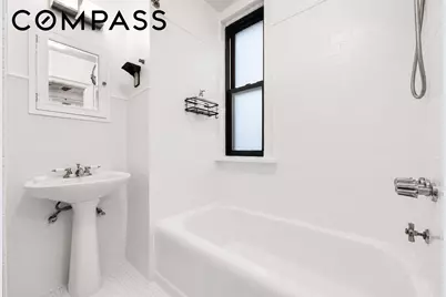 212 E 48th Street #2E, New York, NY 10017 - Photo 13
