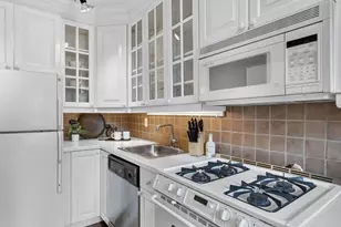 333 E 53rd St, New York, NY 10022 - Photo 5