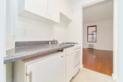 353 W 44th Street #2C, New York, NY 10036 - Photo 3
