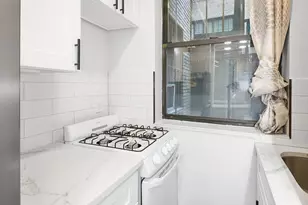 211 E 35th St, New York City, NY 10016 - Photo 5