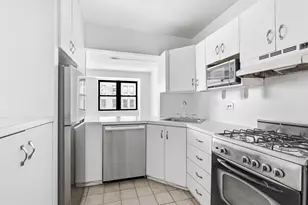 320 E 54th St, New York, NY 10022 - Photo 5
