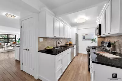 140 E 56th Street #2K, New York, NY 10022 - Photo 3