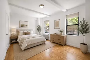 330 W 72nd St, New York City, NY 10023 - Photo 3