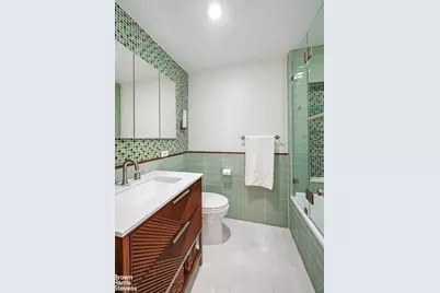 200 E End Avenue #3M, New York City, NY 10128 - Photo 5