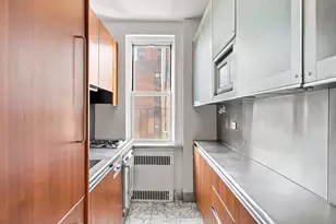 310 W 55th St, New York, NY 10019 - Photo 5