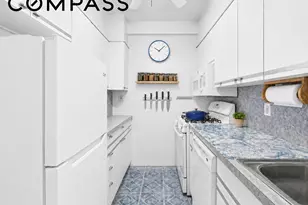 303 Beverley Rd, Brooklyn, NY 11218 - Photo 5