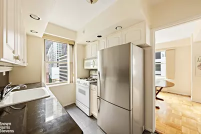 136 E 56th Street #12B, New York City, NY 10022 - Photo 11