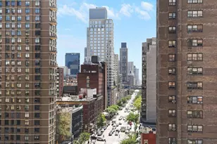 360 E 72nd St, New York City, NY 10021 - Photo 5