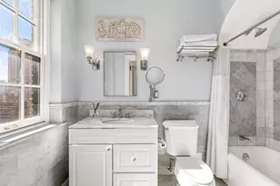 1021 Park Ave, New York City, NY 10028 - Photo 19