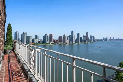 1 Beekman Place #15A, New York City, NY 10022 - Photo 9