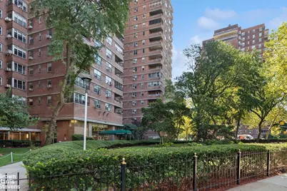 568 Grand Street #J1204, New York City, NY 10002 - Photo 17