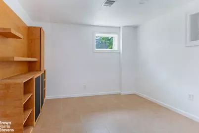 5637 Delafield Avenue, New York City, NY 10471 - Photo 19