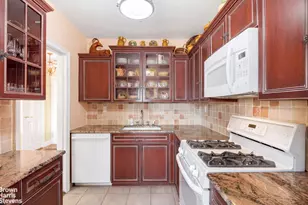 300 E 74th St, New York City, NY 10021 - Photo 21