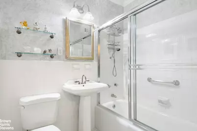 300 E 74th Street #17E, New York City, NY 10021 - Photo 25