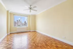 300 E 74th St, New York City, NY 10021 - Photo 13