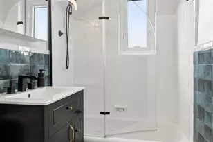 215 Adams St, New York City, NY 11201 - Photo 3