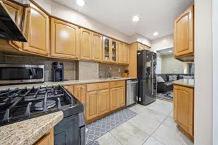 87-77 254th St, New York City, NY 11426 - Photo 9