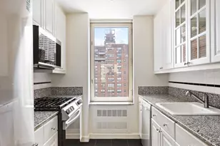308 E 72nd St, New York City, NY 10021 - Photo 3