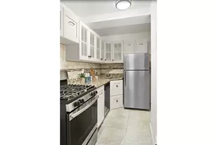 340 E 74th St, New York City, NY 10021 - Photo 3