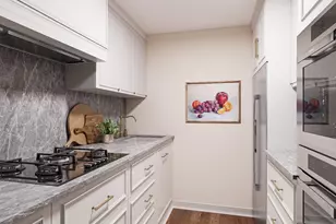 166 E 61st St, New York City, NY 10065 - Photo 7