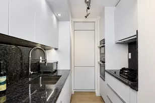 161 W 61st St, New York City, NY 10023 - Photo 3