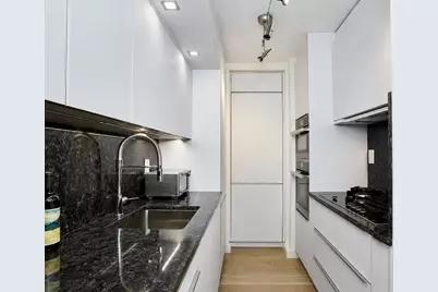 161 W 61st Street #23H, New York, NY 10023 - Photo 3