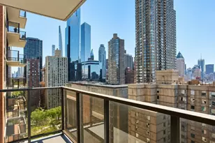 161 W 61st St, New York City, NY 10023 - Photo 9