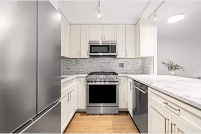625 Main Street #LL41, New York, NY 10044 - Photo 5