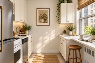 221 E 50th St, New York City, NY 10022 - Photo 5