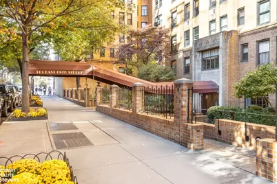 315 E 68th Street #13J, New York City, NY 10065 - Photo 5